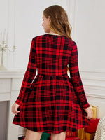 Vestido de punto con cuello redondo