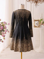 Vestido negro con base con estampado de lentejuelas