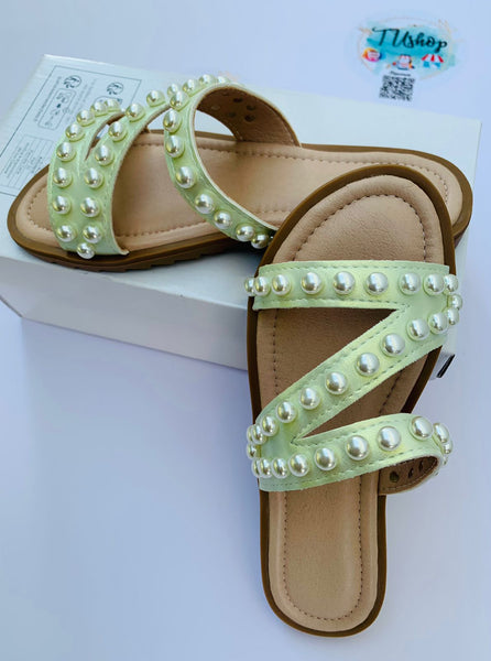 Sandalias niña con estampado de perlas