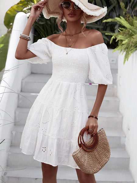 SHEIN VCAY Vestido con bordado con ojal con diseño fruncido bajo con fruncido