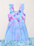 Traje de Baño  una pieza con estampado de escamas de malla en contraste bajo  .