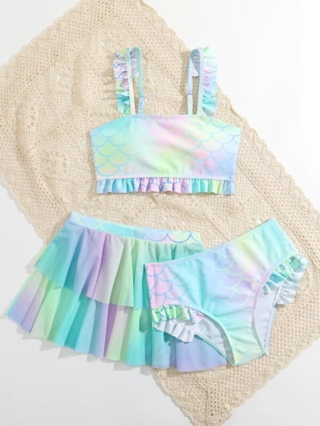 Traje de Baño 3 pieza con estampado de escamas ribete fruncido con falda de playa.